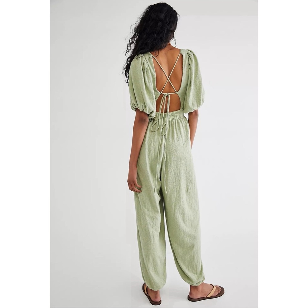 FreePeople Janice One Piece Elegant Green Puff Sleeve Jumpsuit NWT SZ M L - Picture 2 of 11
